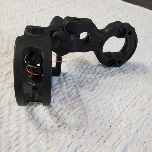 Trophy Apex ambidextrous bow sight - Picture 3 of 5